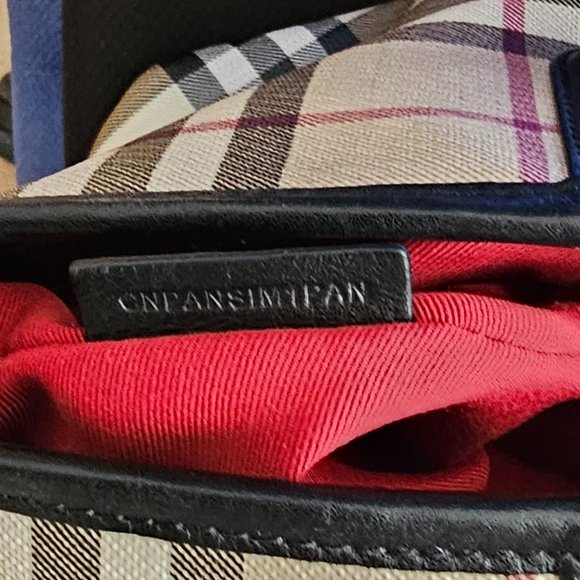 BURBERRY PURSE - Picture 6 of 7